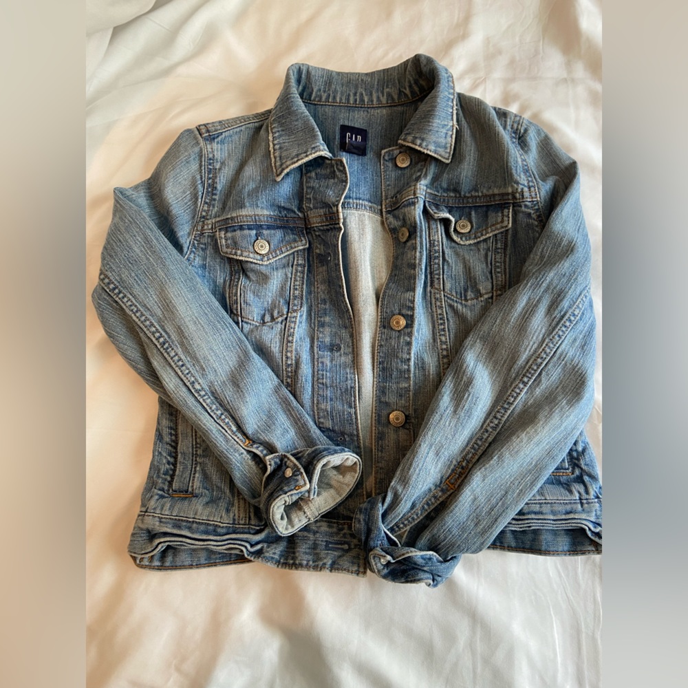 GAP JEAN JACKET 🦋